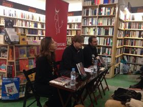 Presentación Un hombre detrás de la lluvia, con Fernando J. López y Susana Garrido.jpg